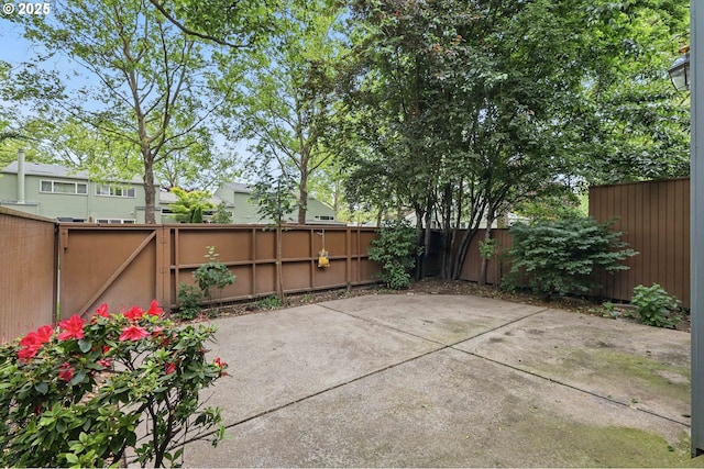 1571 NW Tanasbrook Ct, Beaverton, OR 97006 - view of patio / terrace featuring a fenced backyard