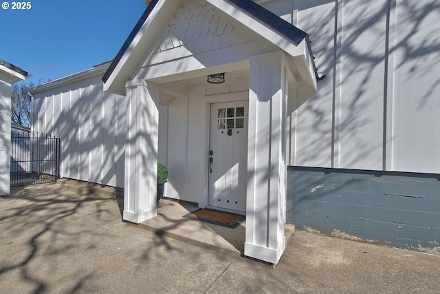 789 W Main St, Carlton, OR 97111 - view of entrance to property