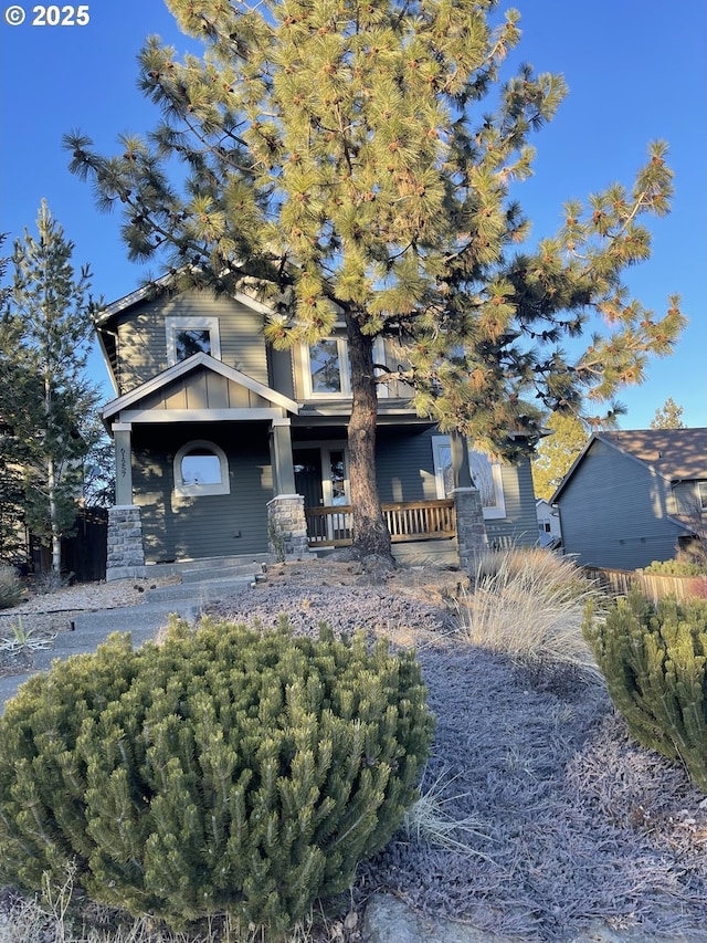 view of front of home featuring covered porch