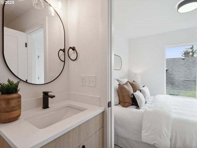 1534 N Schofield St, Portland, OR 97217 - ensuite bathroom with vanity