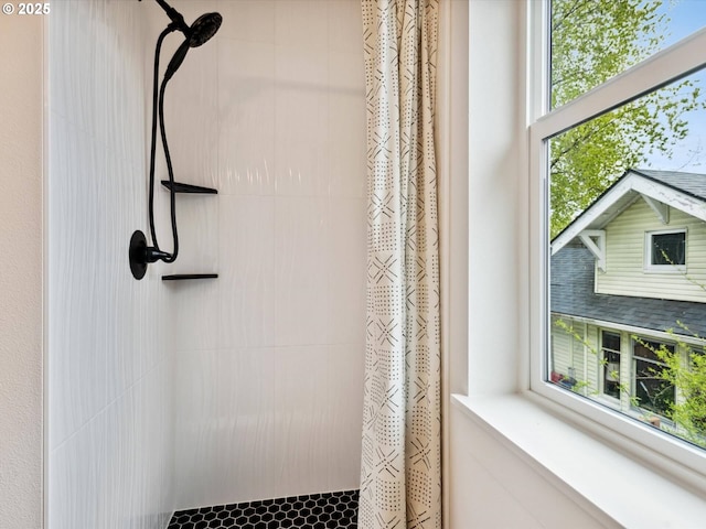 1534 N Schofield St, Portland, OR 97217 - full bathroom with a tile shower and healthy amount of natural light