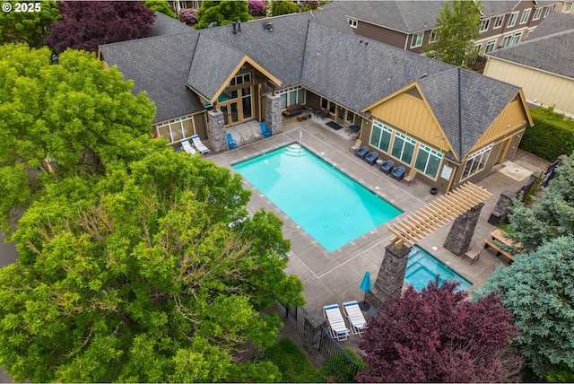 17019 SW Glen Park Ct, Beaverton, OR 97003 - community pool with a patio