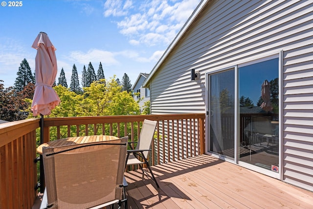 3218 SW Corbeth Ln, Troutdale, OR 97060 - deck featuring outdoor dining space