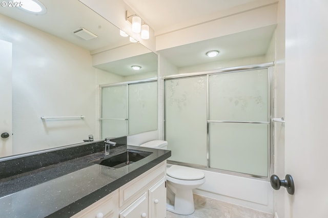 8085 SW Fairway Dr, Wilsonville, OR 97070 - full bath with vanity and combined bath / shower with glass door