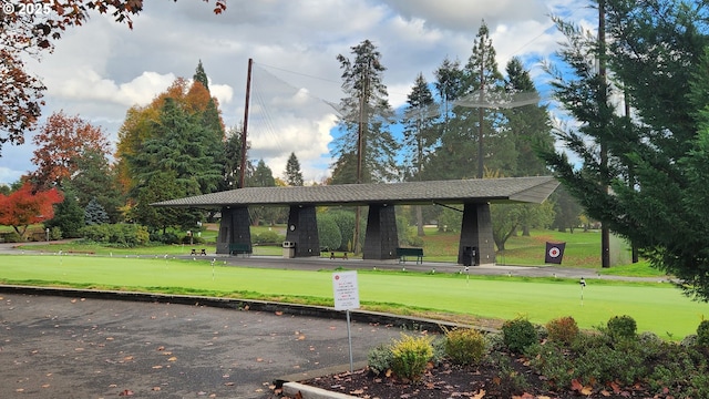 8085 SW Fairway Dr, Wilsonville, OR 97070 - view of property's community with a putting area