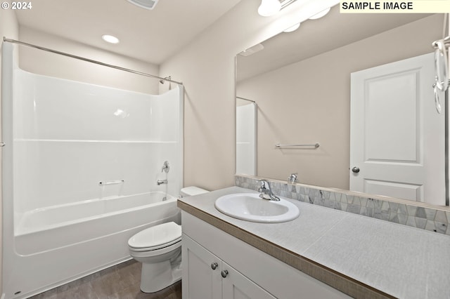 3118 S Magnolia Dr Unit Lt752, Cornelius, OR 97113 - full bath with toilet, vanity, shower / bathtub combination, wood finished floors, and recessed lighting