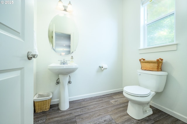 616 E 13th Pl, Lafayette, OR 97127 - bathroom with toilet and wood finished floors