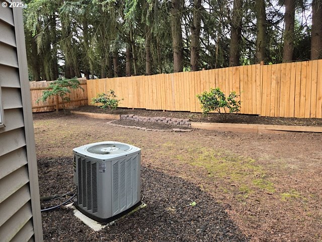 12174 SW Quail Creek Ln, Portland, OR 97223 - view of fenced backyard