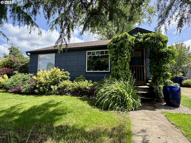 1790 W 18th Ave, Eugene, OR 97402 - view of front of home featuring a front yard
