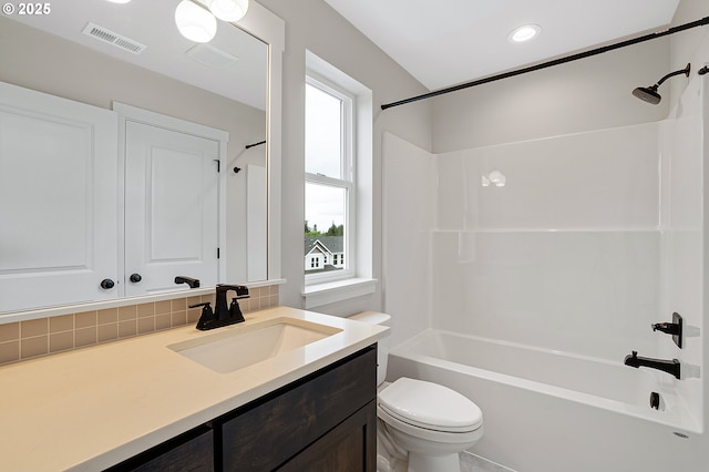 4636 SE 2nd St, Gresham, OR 97080 - bathroom with vanity, shower / washtub combination, backsplash, and recessed lighting