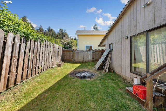 458 16th Ave, Coos Bay, OR 97420 - view of yard