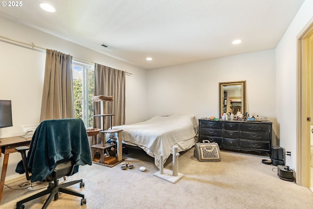 2833 NE Stapleton Rd, Vancouver, WA 98661 - carpeted bedroom featuring a desk and recessed lighting