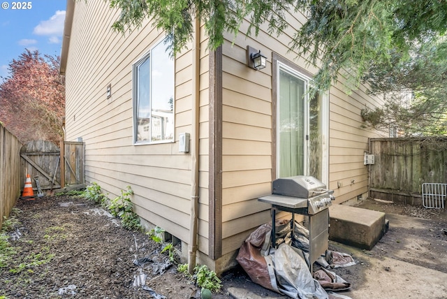2833 NE Stapleton Rd, Vancouver, WA 98661 - view of home's exterior featuring fence and a gate