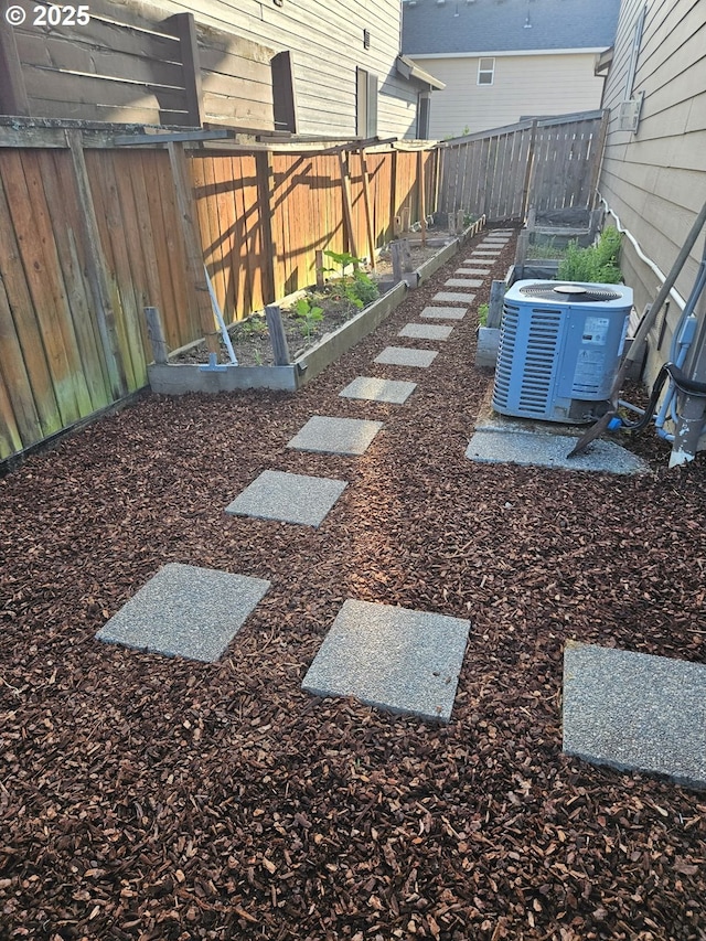 5503 NE 53rd Cir, Vancouver, WA 98661 - fenced backyard featuring a garden
