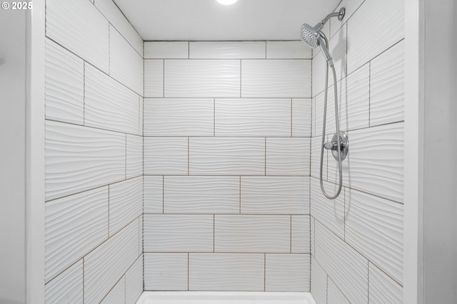 1897 Chelan St, Keizer, OR 97303 - bathroom view of a tile shower