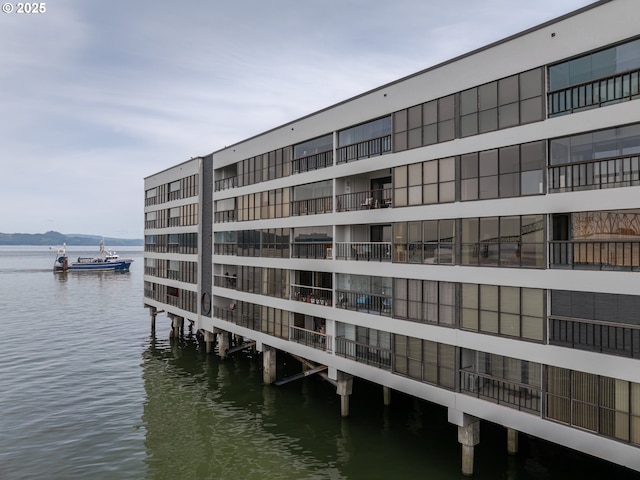 1 3rd St, Astoria, OR 97103 - view of apartment building / complex with a water view