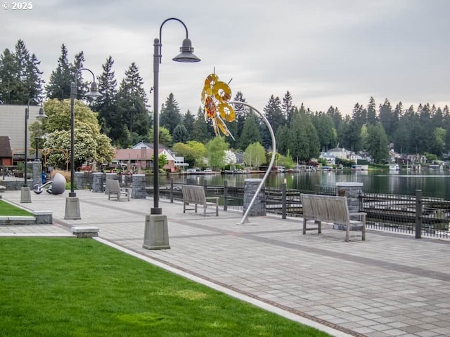 1247 Spruce St, Lake Oswego, OR 97034 - view of property's community featuring a water view