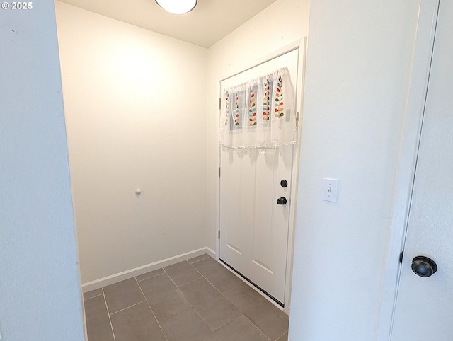 13155 SW Allen Blvd Unit 11, Beaverton, OR 97005 - entryway with baseboards