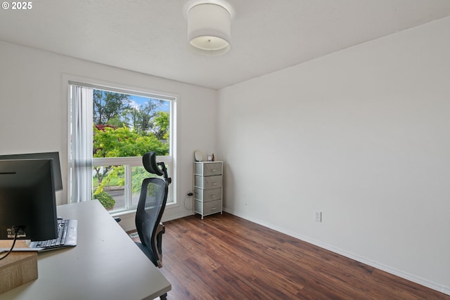 790 SE Robin Way, Gresham, OR 97080 - office featuring dark wood-style flooring and baseboards