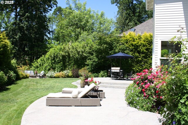view of patio featuring area for grilling