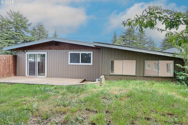 650 S Cammann St, Coos Bay, OR 97420 - fenced backyard featuring a wooden deck