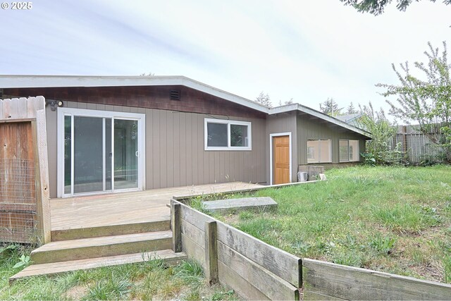 650 S Cammann St, Coos Bay, OR 97420 - wooden deck featuring a fenced backyard