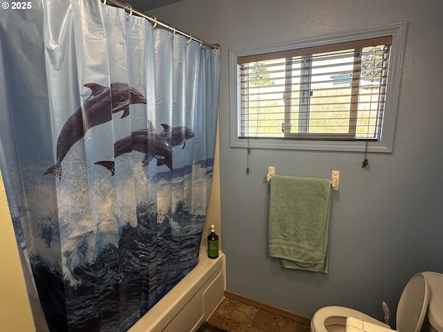 77668 Dugan Ln, Cottage Grove, OR 97424 - full bath with toilet and shower / bath combo with shower curtain