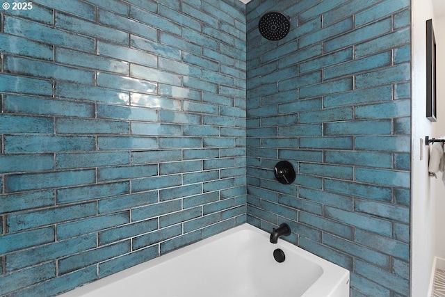 4038 NE Multnomah St, Portland, OR 97232 - bathroom featuring bathtub / shower combination