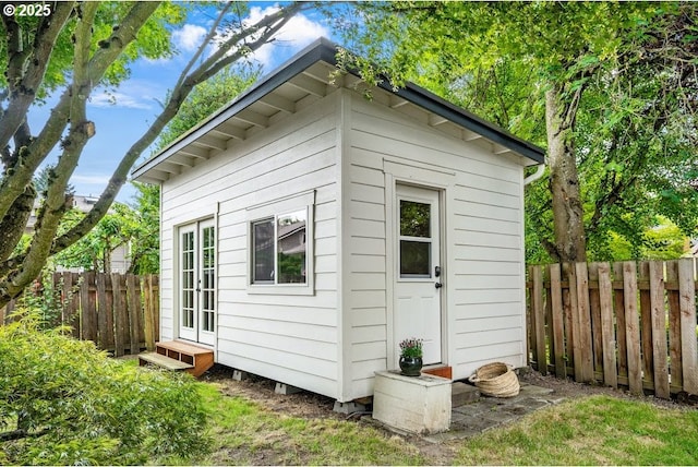 4038 NE Multnomah St, Portland, OR 97232 - view of outbuilding with entry steps