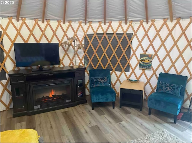 2517 Wild River Dr, Roseburg, OR 97470 - sitting room featuring wood finished floors