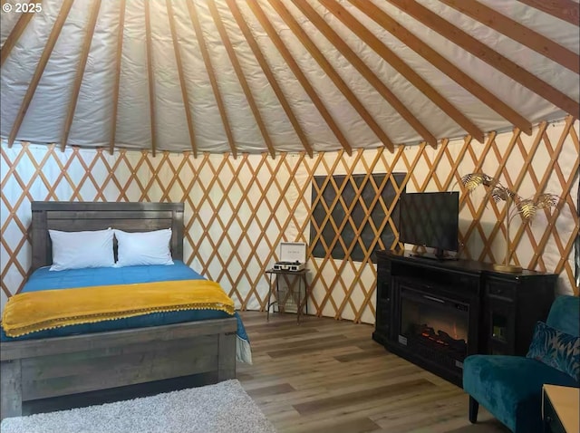 2517 Wild River Dr, Roseburg, OR 97470 - bedroom with wood finished floors