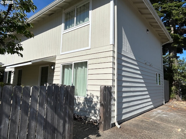 1340 9th St # 5, Florence, OR 97439 - view of side of property