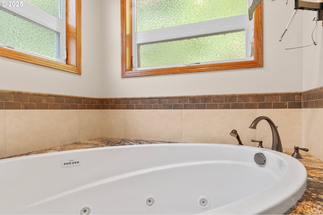 950 N Shasta Way, Clatskanie, OR 97016 - bathroom featuring a tub with jets