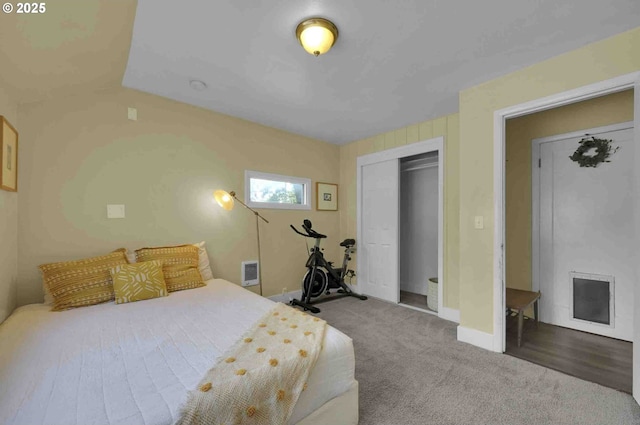 1335 Centennial Blvd, Springfield, OR 97477 - carpeted bedroom with a closet, baseboards, and heating unit