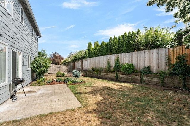 15205 NE 47th St, Vancouver, WA 98682 - fenced backyard with a patio area