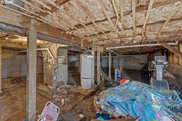 miscellaneous room with water heater and heating unit