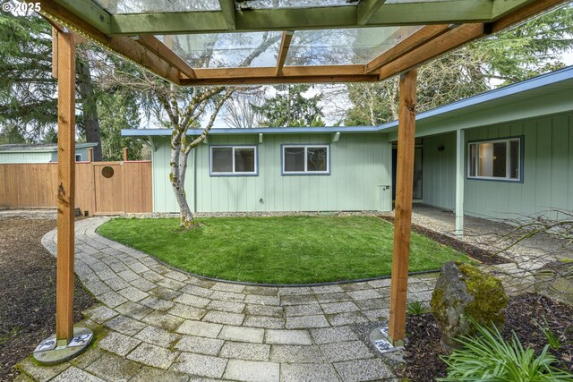 exterior space featuring fence