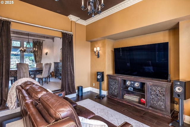 325 Rio Vista Dr, White Salmon, WA 98672 - living area with baseboards, an inviting chandelier, crown molding, and wood finished floors