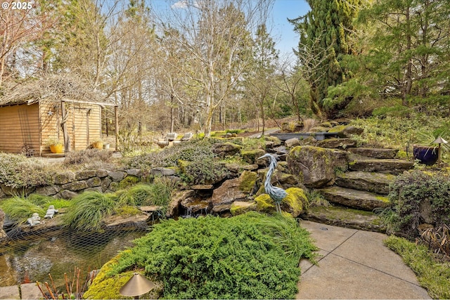 325 Rio Vista Dr, White Salmon, WA 98672 - view of yard featuring an outbuilding