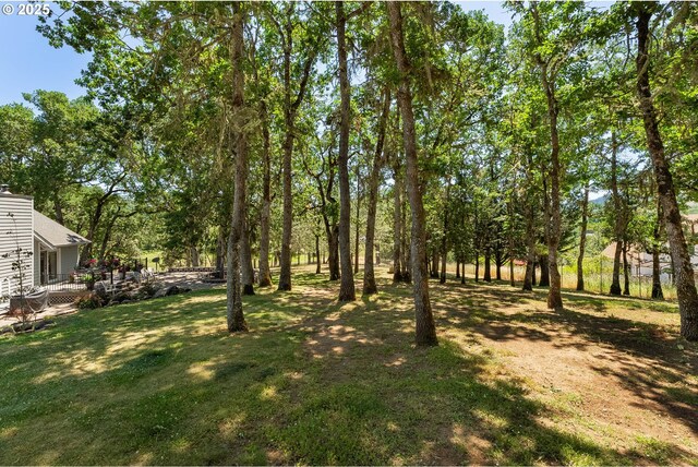 7654 N Bank Rd, Roseburg, OR 97470 - view of grassy yard