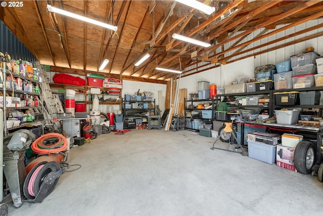 7654 N Bank Rd, Roseburg, OR 97470 - view of garage