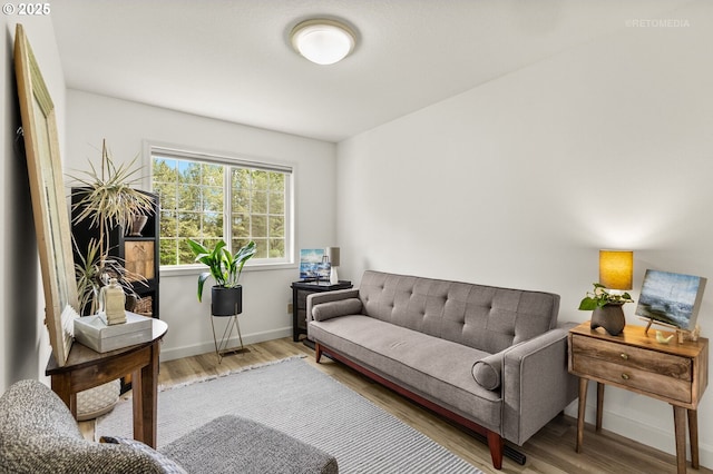 2136 N Thorne St, Newberg, OR 97132 - living room featuring wood finished floors and baseboards