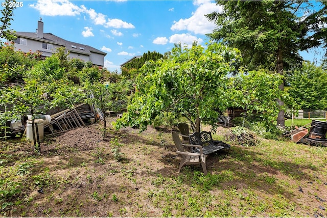 2136 N Thorne St, Newberg, OR 97132 - view of yard featuring a garden