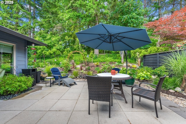 240 Greenridge Dr, Lake Oswego, OR 97035 - view of patio with outdoor dining area