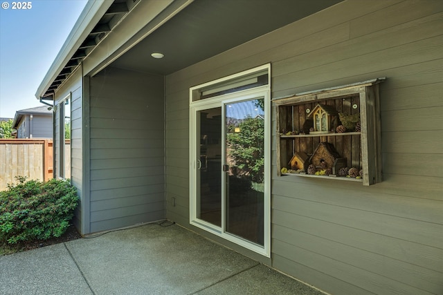 1059 S Walnut St, Canby, OR 97013 - view of patio / terrace