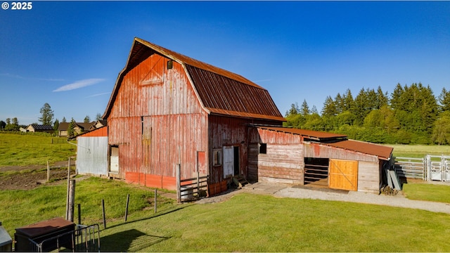 8408 NE 339th St, La Center, WA 98629 - view of barn with an exterior structure