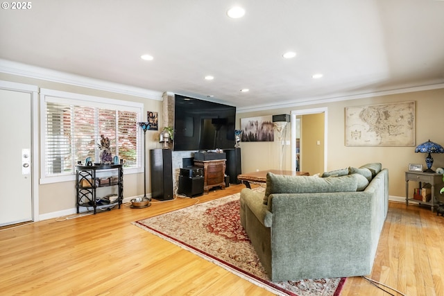 5200 SW Scholls Ferry Rd, Portland, OR 97225 - living room featuring baseboards, ornamental molding, recessed lighting, and wood finished floors