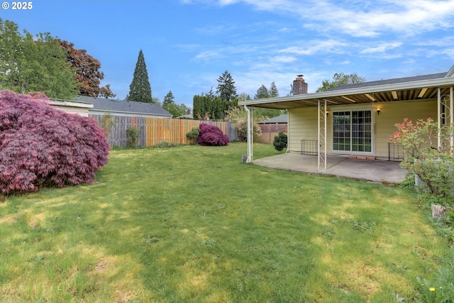 10525 SE Mitchell St, Portland, OR 97266 - view of yard with a patio area