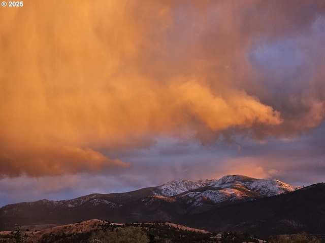 property view of mountains