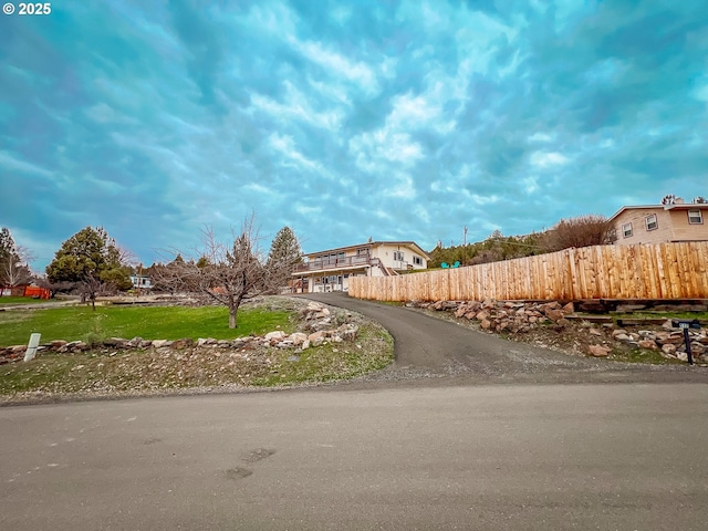 537 NW Charolais Hts, John Day, OR 97845 - view of road
